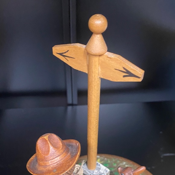 Vintage Cowboy Music Box - Picture 5 of 6